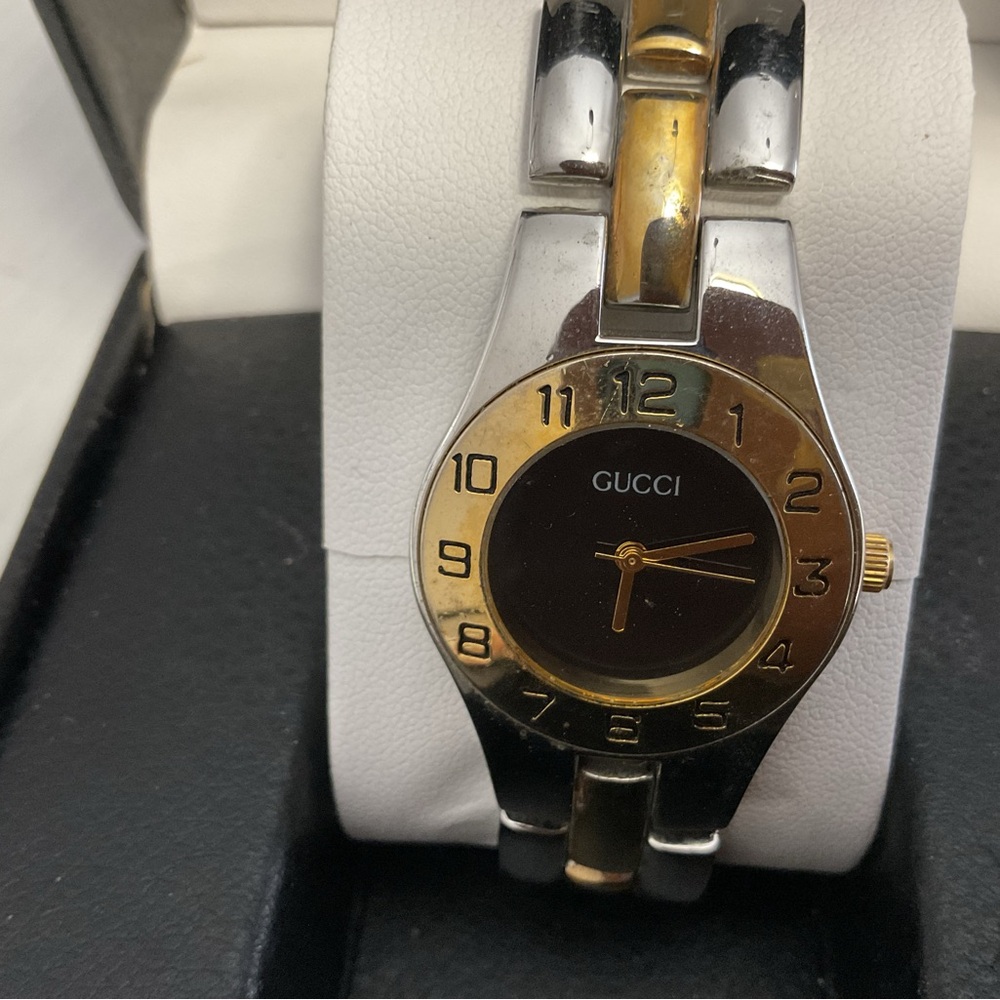 Vintage Gucci Watch - Picture 2 of 7